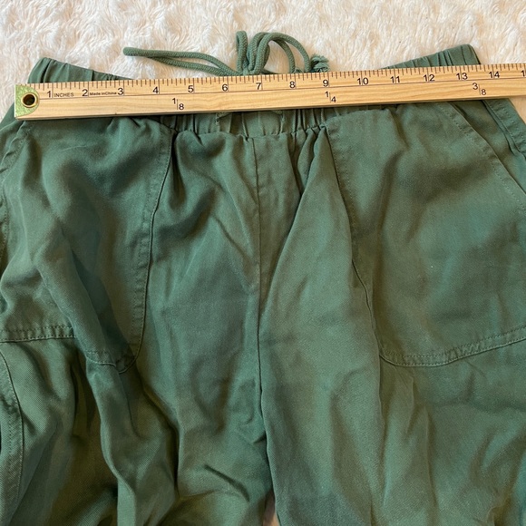 Matilda Jane Women's Field Notes Green Drawstring Jogger Pants size Small - Picture 9 of 10